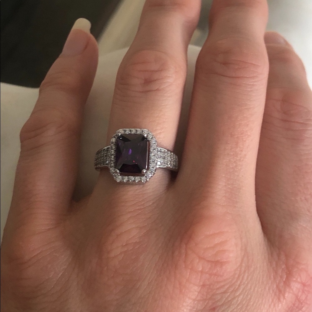 💜925 Stamped Sterling Silver Amethyst Ring💜 - Picture 3 of 7